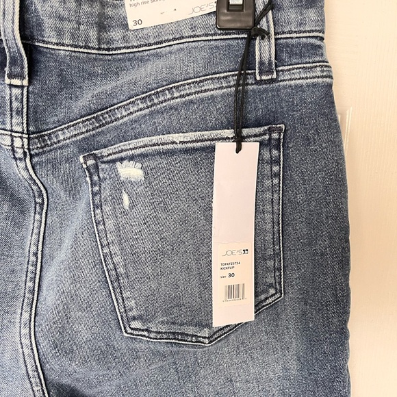 !!NWT!! JOE’s THE CHARLIE RIPPED HIGH WAIST RAW HEM CROP SKINNY JEANS - Picture 3 of 6